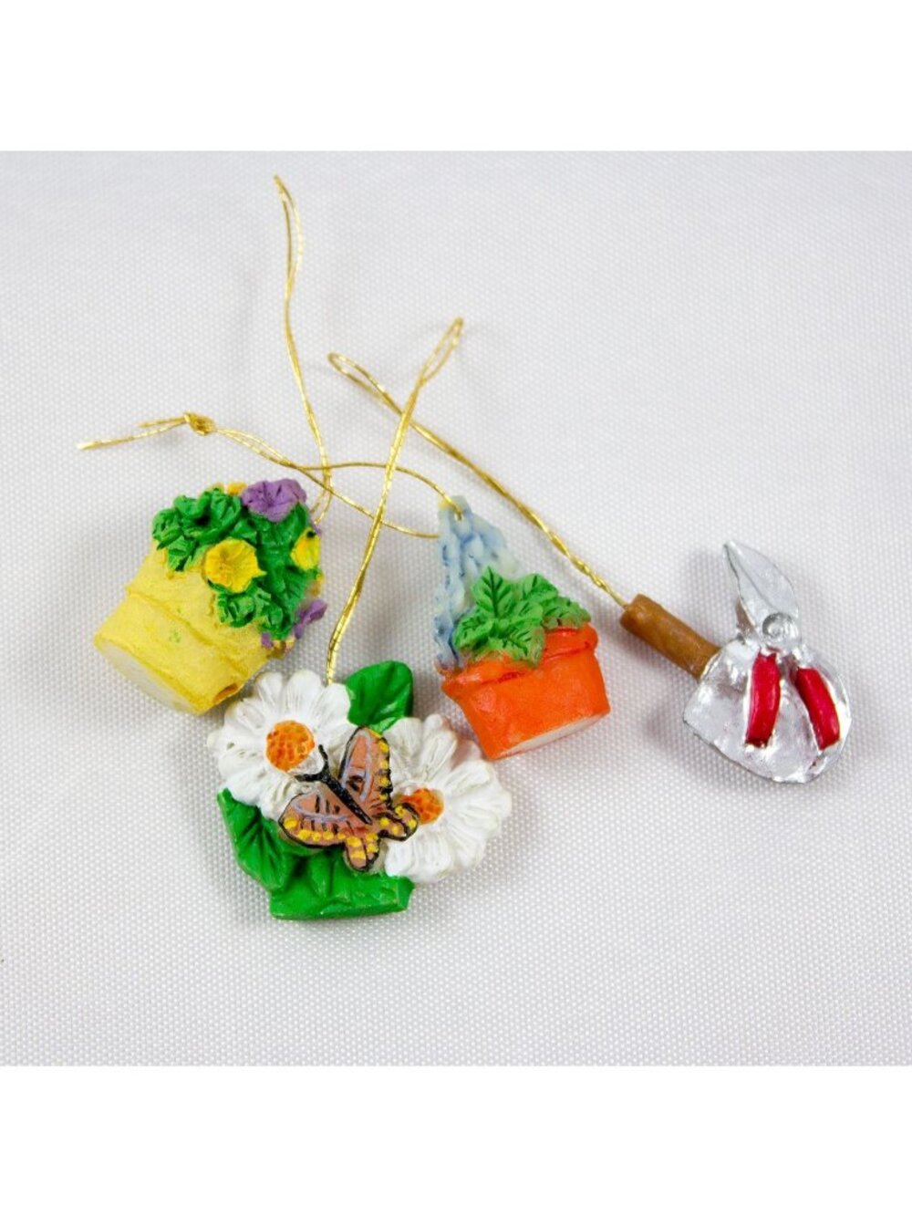 Miniature Garden Theme Ornaments Dollhouse Decor Flowers Spade Lot of 4